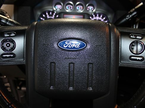 Used 2013 Ford F250 Lariat w/ Lariat Ultimate Pkg AWD/4WD image 23