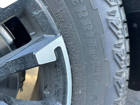 New 2026 Chevrolet Traverse Z71 w/ Enhanced Driving Package AWD/4WD image 32