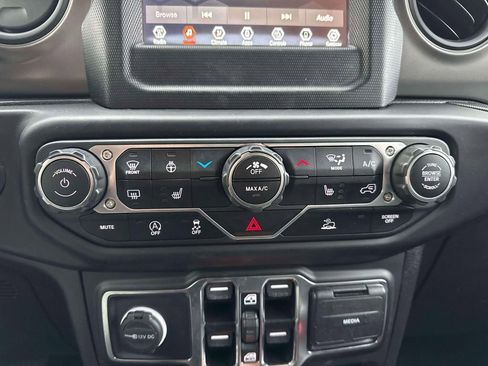 Used 2022 Jeep Wrangler Unlimited Sport AWD/4WD image 27