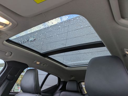 Used 2023 Volvo XC40 B5 Ultimate w/ Protection Package Premier image 25