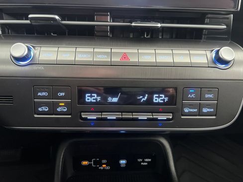 Used 2025 Hyundai Kona SEL AWD/4WD image 62