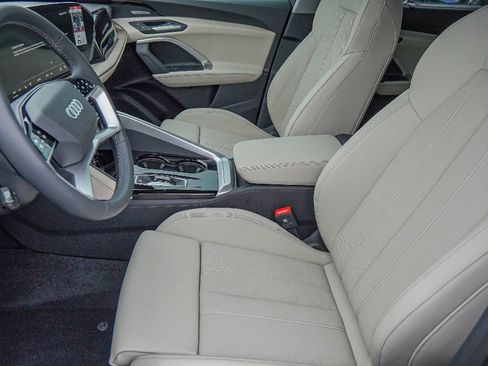 New 2025 Audi Q5 Premium Plus image 8