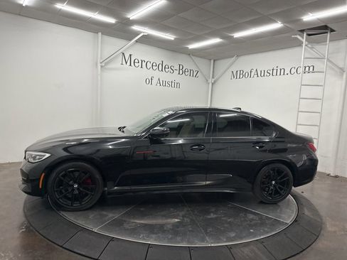 Used 2022 BMW 330i Sedan w/ Premium Package image 4