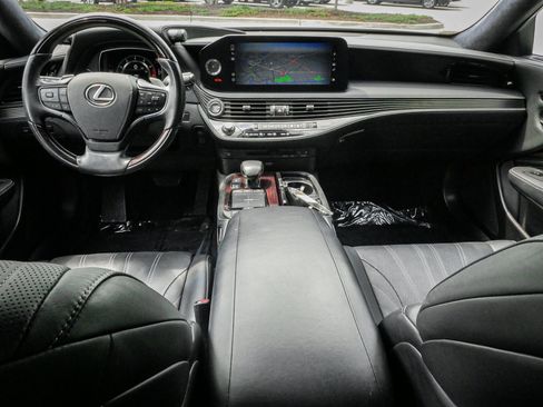 Used 2021 Lexus LS 500 w/ Interior Upgrade Package RWD image 29