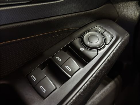 Used 2019 Chevrolet Traverse Premier image 36