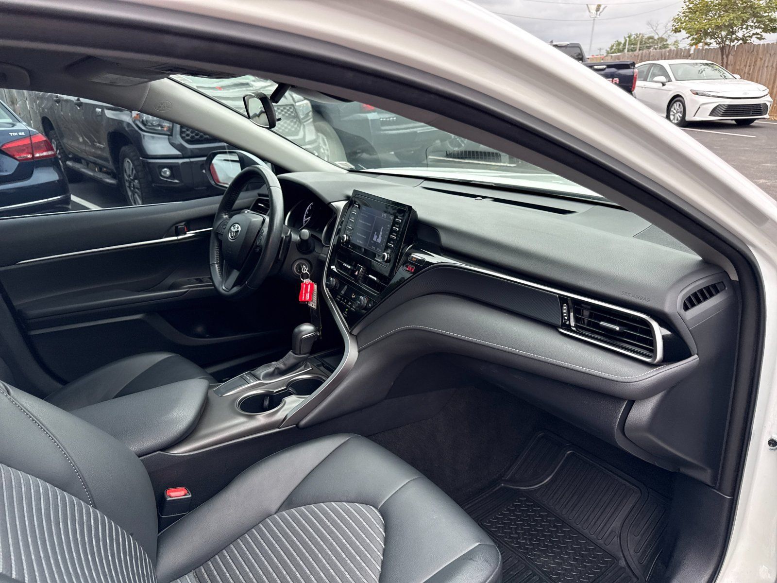 Used 2023 Toyota Camry SE FWD image 26