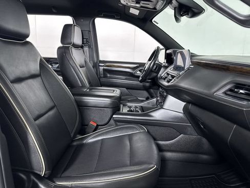 Used 2024 Chevrolet Tahoe Premier AWD/4WD image 29