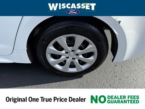 Used 2024 Toyota Corolla LE image 20