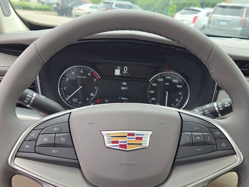 New 2025 Cadillac XT5 Premium Luxury image 35