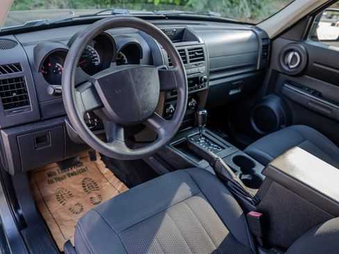 Used 2011 Dodge Nitro Heat RWD image 14