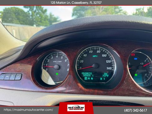 Used 2008 Buick Lucerne CX image 17