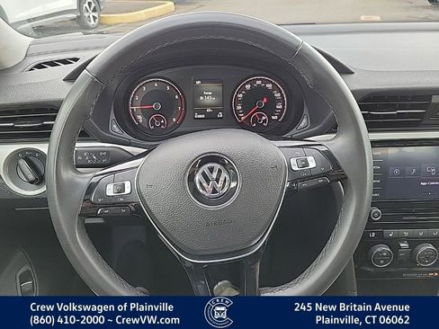 Used 2022 Volkswagen Passat 2.0T SE image 5