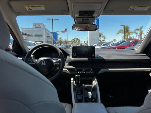 Used 2024 Honda Accord LX image 17