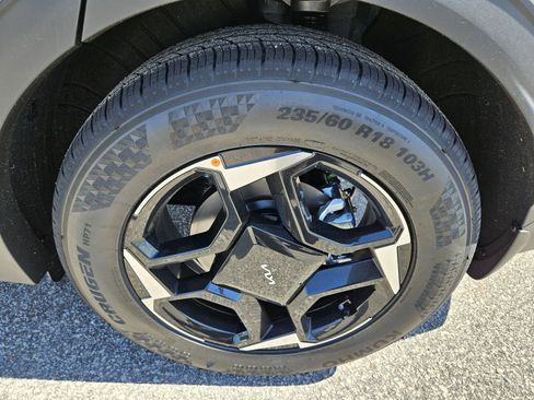 New 2026 Kia Sportage EX FWD image 11