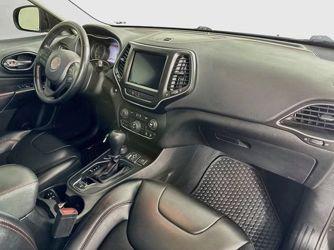 Used 2020 Jeep Cherokee Trailhawk w/ Comfort/Convenience Group AWD/4WD image 41