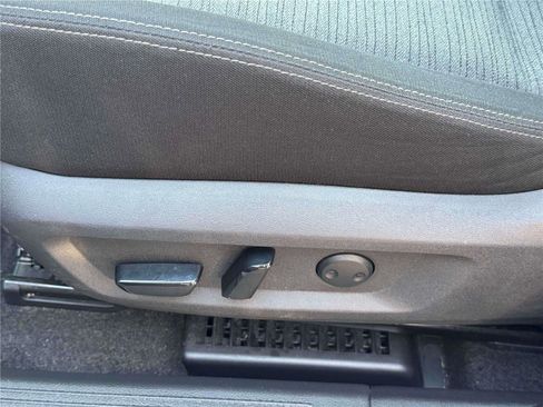 Used 2023 Nissan Rogue SV image 22