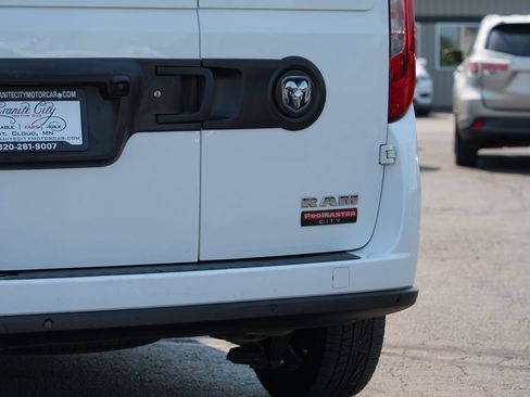 Used 2022 RAM ProMaster City Tradesman FWD image 11