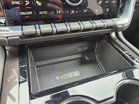 New 2026 GMC Yukon Elevation AWD/4WD image 34