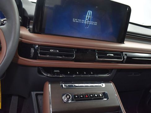 New 2025 Lincoln Aviator Reserve w/ Equipment Group 201A image 9