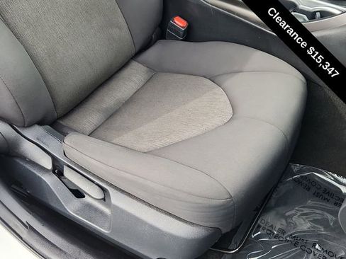 Used 2022 Toyota Camry LE image 19