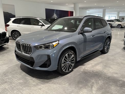 New 2026 BMW X1 xDrive28i w/ Technology Package image 3