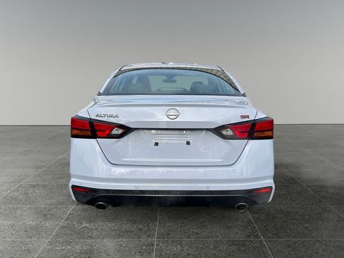 Used 2024 Nissan Altima 2.5 SR w/ SR Premium Package image 6