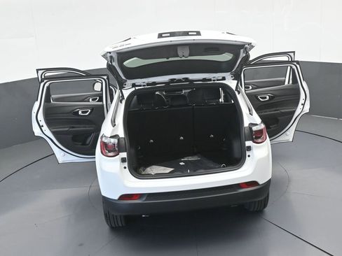 New 2026 Jeep Compass Latitude image 60