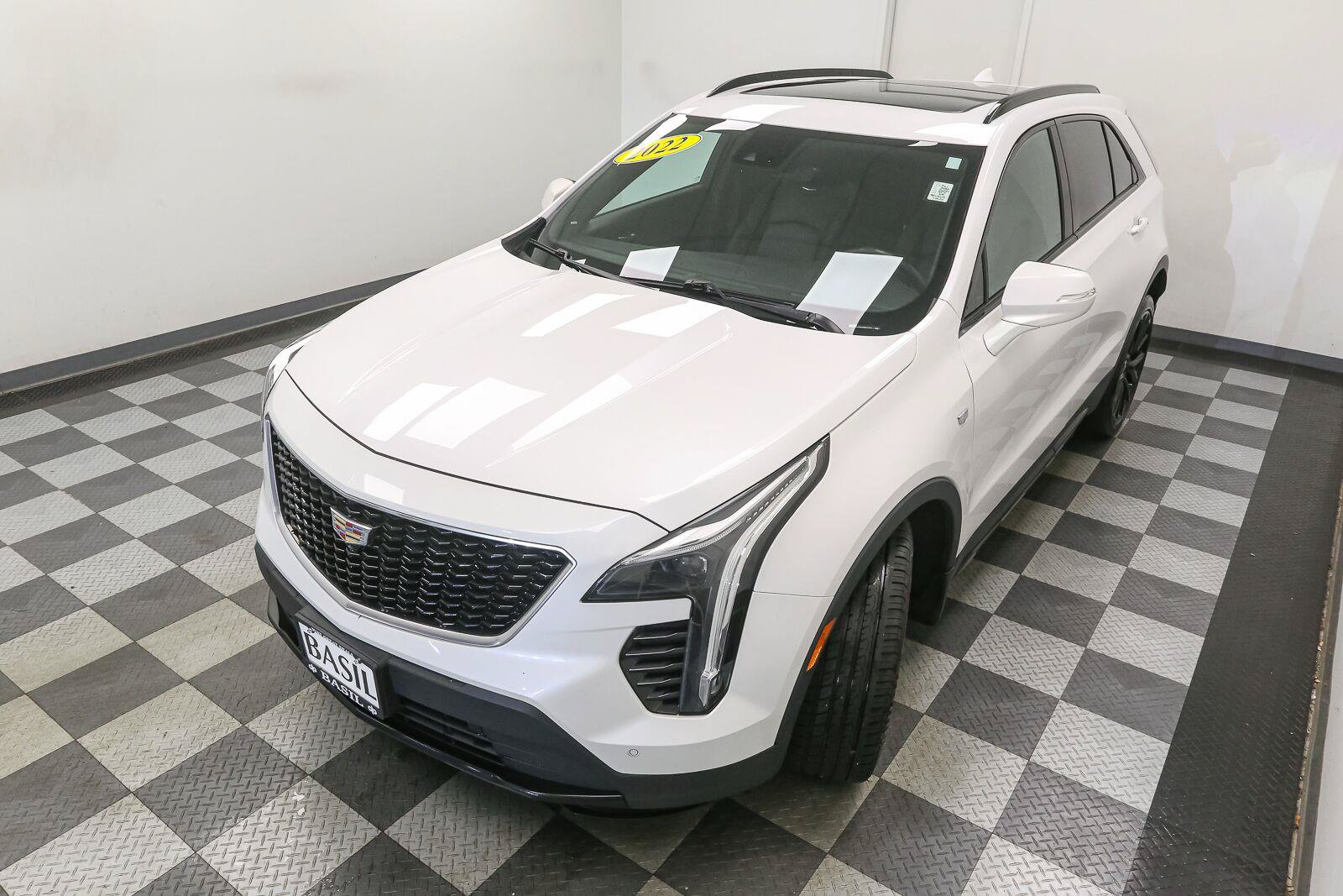 Used 2022 Cadillac XT4 Sport w/ Sun And Sound Package AWD/4WD image 6
