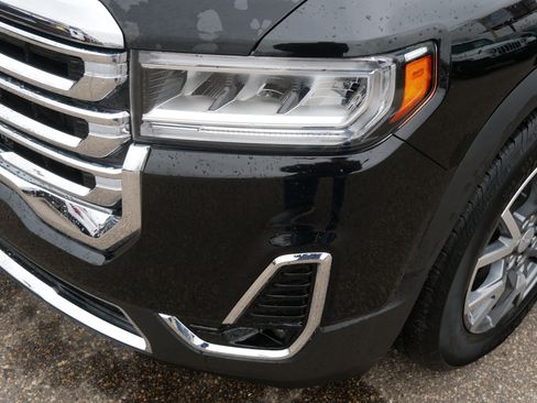 Used 2023 GMC Acadia SLT w/ LPO, Floor Liner Package image 16