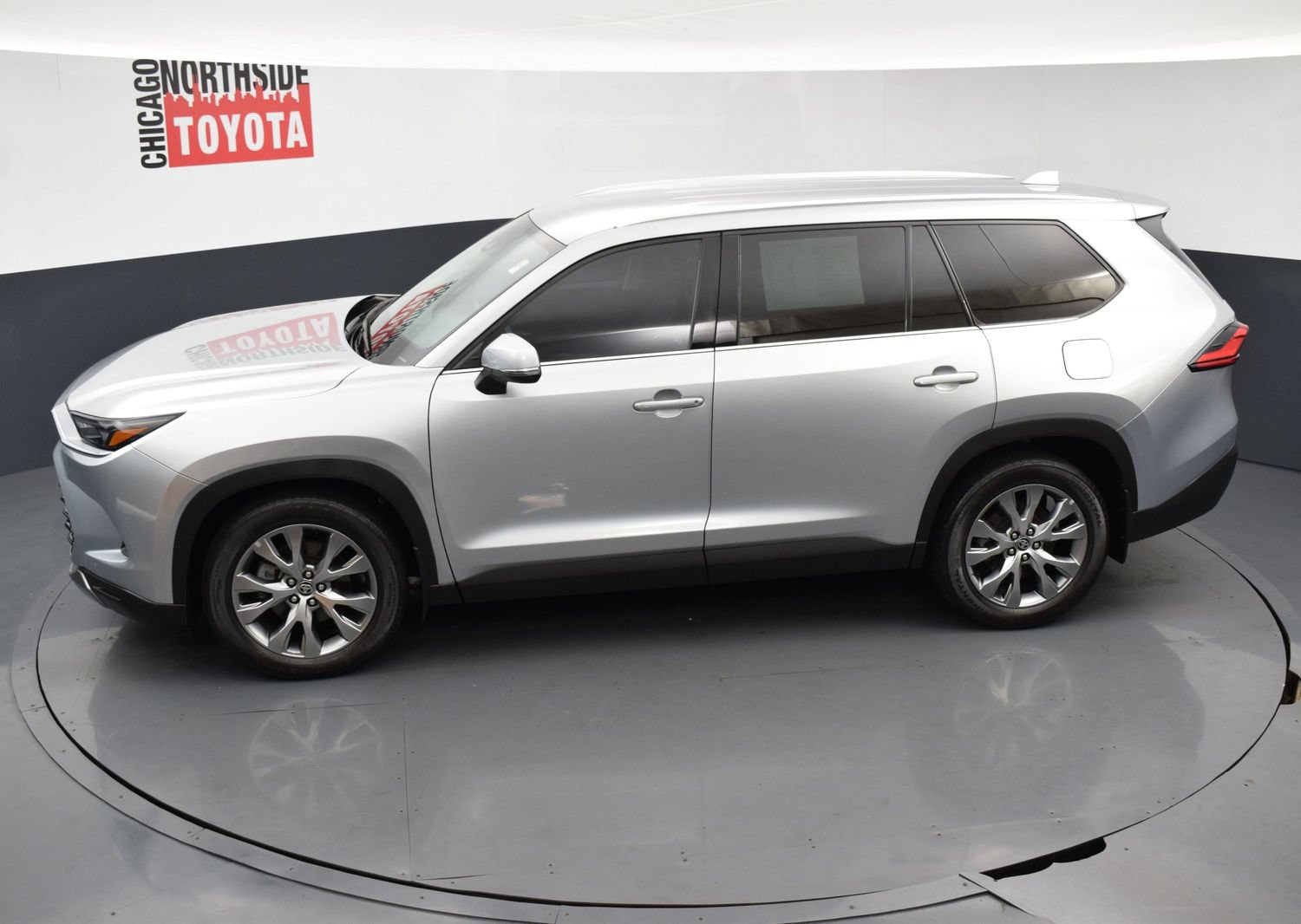 Used 2024 Toyota Grand Highlander AWD image 24
