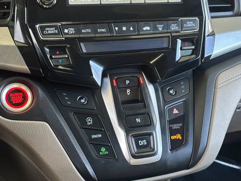 Used 2022 Honda Odyssey EX-L image 17
