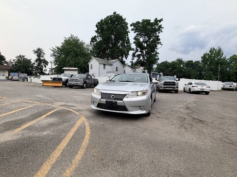 Used 2014 Lexus ES 350 FWD image 2