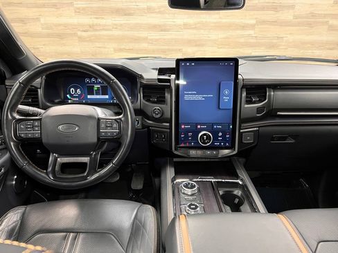 Used 2023 Ford Expedition Max Platinum AWD/4WD image 2