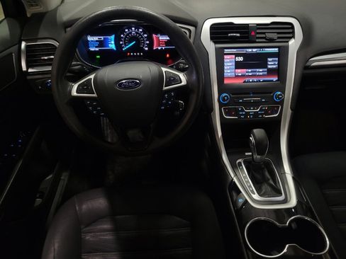 Used 2016 Ford Fusion SE FWD image 22