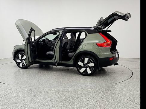 Certified 2023 Volvo XC40 Recharge Ultimate w/ Protection Package Premier AWD/4WD image 12