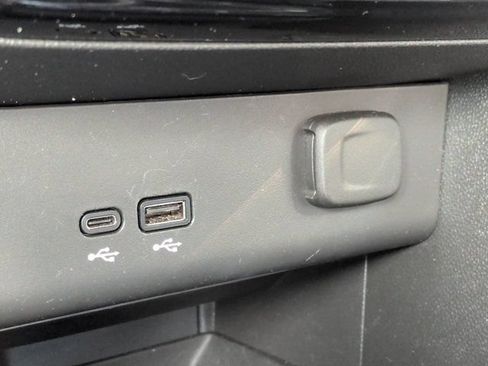Used 2024 Buick Encore GX Sport Touring AWD/4WD image 20