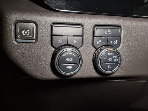 Certified 2023 Chevrolet Silverado 1500 RST AWD/4WD image 13