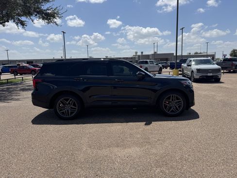 Certified 2025 Ford Explorer ST w/ Sun And Sound Package AWD/4WD image 4