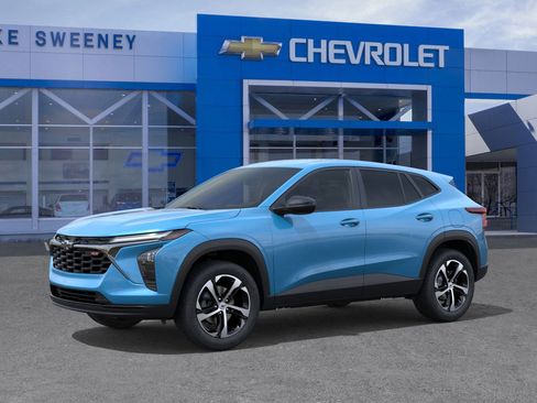 New 2026 Chevrolet Trax RS w/ Driver Confidence Package image 2