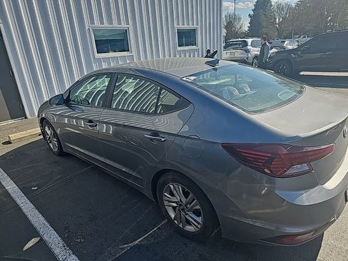Used 2019 Hyundai Elantra SEL w/ Cargo Package image 4
