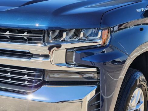Used 2019 Chevrolet Silverado 1500 LT w/ Texas Edition AWD/4WD image 16
