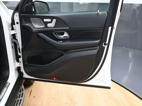 Used 2022 Mercedes-Benz GLE 350 4MATIC w/ Premium Package image 42