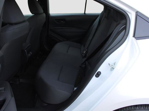 Certified 2024 Toyota Corolla LE image 31