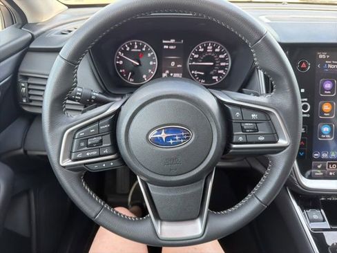 Used 2025 Subaru Outback Premium AWD/4WD image 13