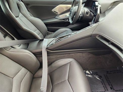 Used 2025 Chevrolet Corvette Z06 RWD image 19