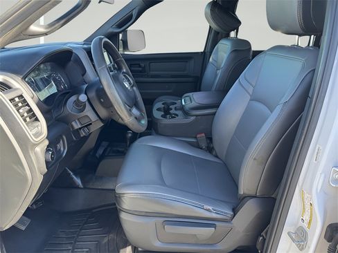 Used 2022 RAM 2500 Tradesman w/ Chrome Appearance Group image 16