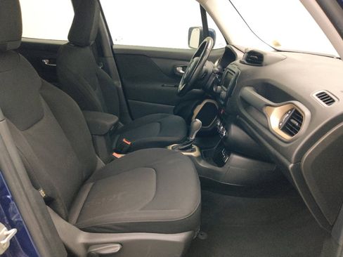 Used 2016 Jeep Renegade Latitude FWD image 21