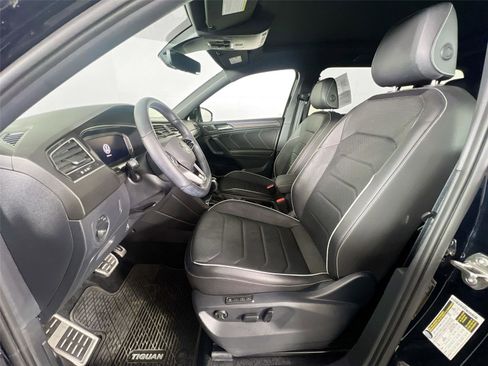 Used 2024 Volkswagen Tiguan SEL R-Line image 20