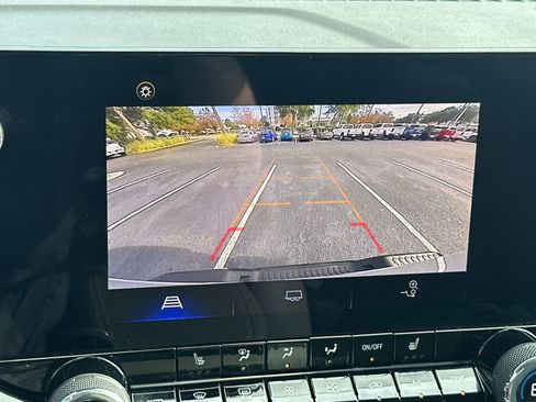 Used 2024 Chevrolet Colorado ZR2 image 27