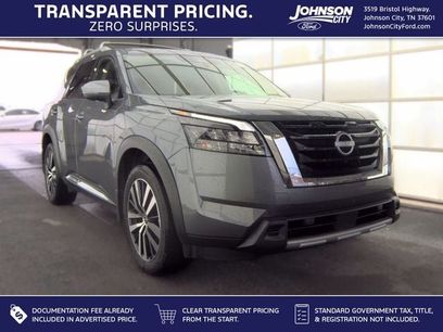 Used 2025 Nissan Pathfinder Platinum w/ Cargo Package